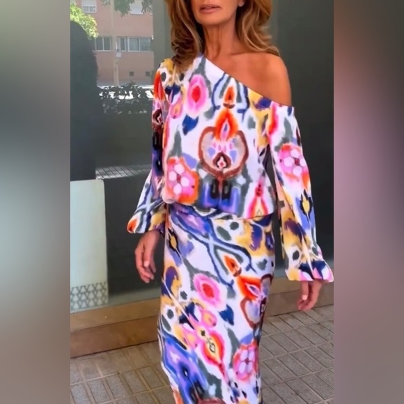 Two Piece Set Green Hydrangea Elegant Bohemian Off Shoulder Skirt & Top. - Picture 4 of 8